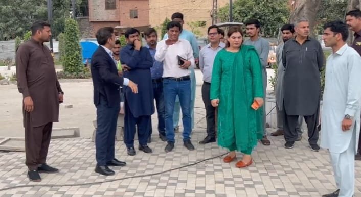 DG LDATahir Farooq Visits Bhatti Chowk and Hazrat Ali Hajveri Underpass, Orders Acceleration of Development Work