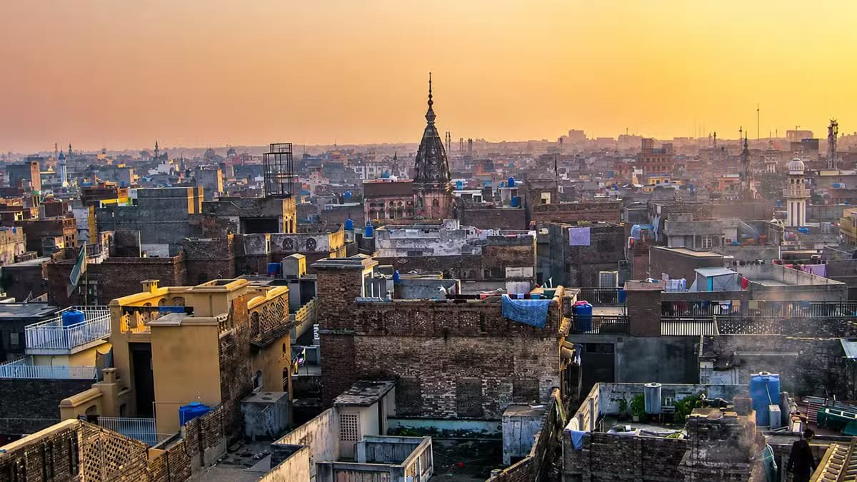 Punjab Orders Province Wide Survey of Unsafe Buildings After Monsoon